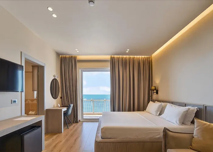 Aragosta Hotel Durrës